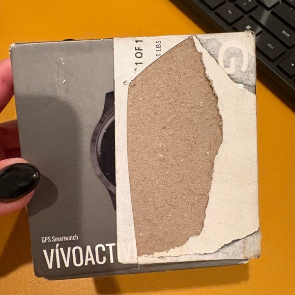 Garmin Vivoactive 4 Smartwatch - Picture 5 of 7